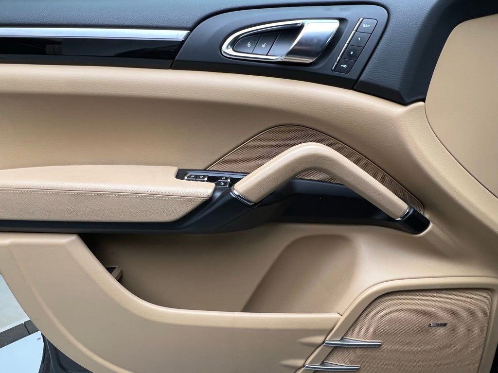 Thumbnail: 2018 Porsche Cayenne - 20