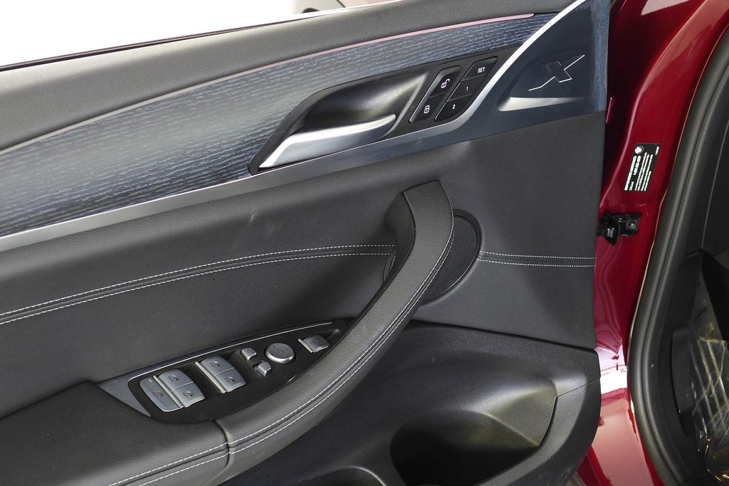 Thumbnail: 2022 BMW X3 - 12