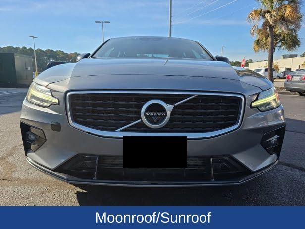 2019 Volvo S60 T6 R-Design