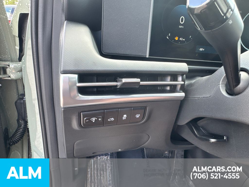 Certified Used 2025 Green Hyundai XRT image 23