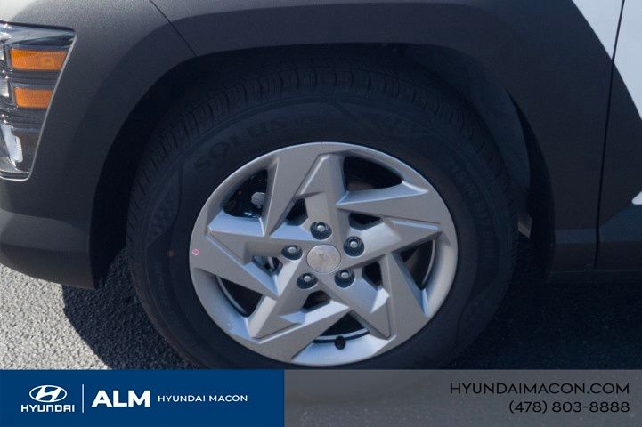 New 2026 White Hyundai SE image 14