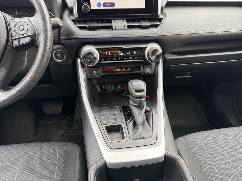 Thumbnail: 2025 Toyota RAV4 - 15