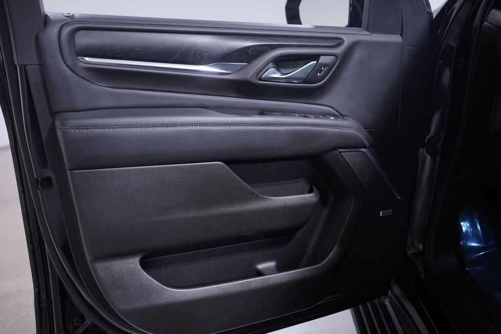 Thumbnail: 2021 GMC Yukon XL - 17