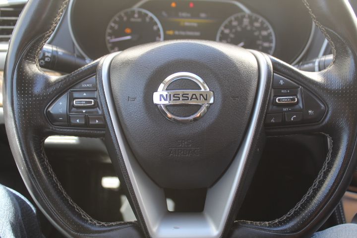 Used Car 2017 Nissan Maxima  Platinum For Sale Under $12,000 In Georgetown, Texas