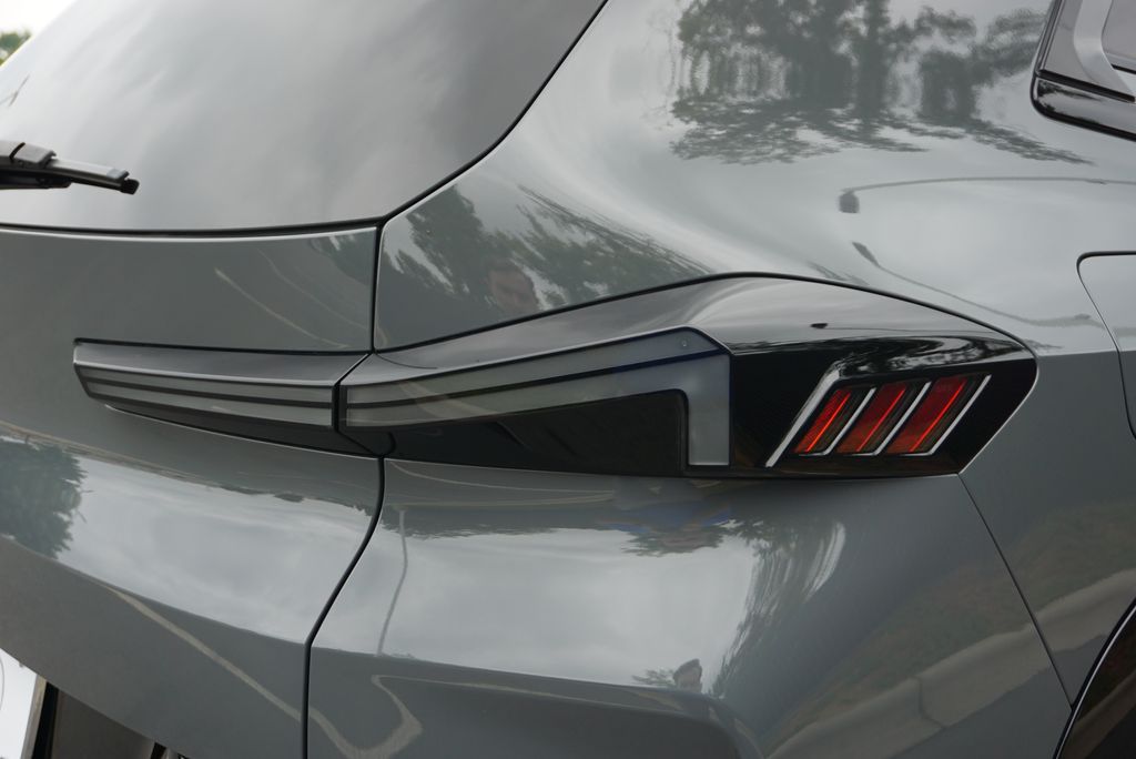 Thumbnail: 2024 BMW XM - 18