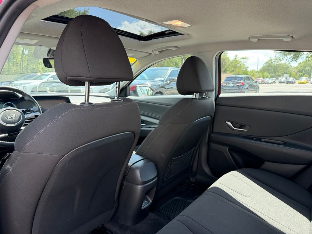 Used 2025 Hyundai Elantra Sedan