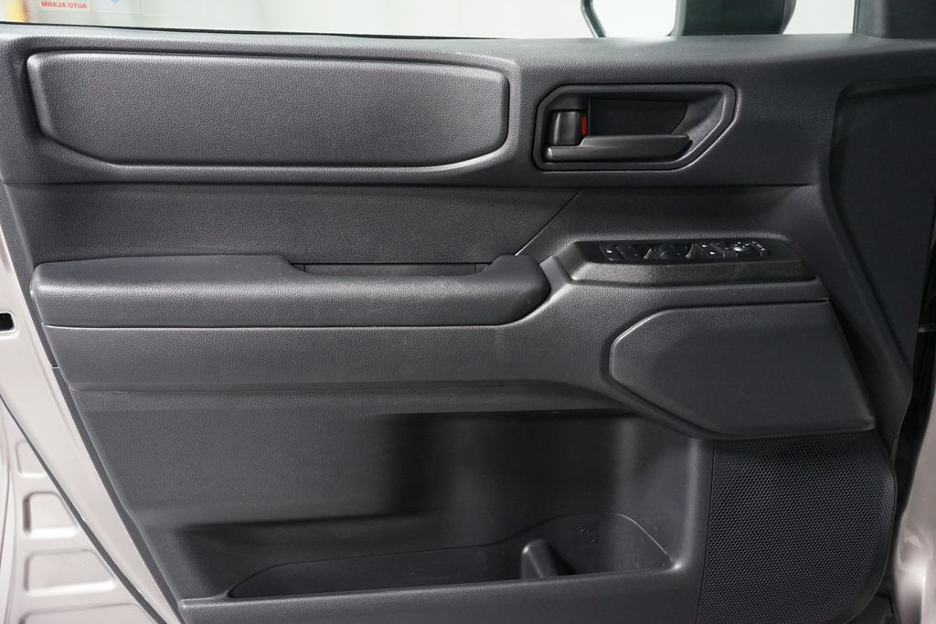 Thumbnail: 2025 Toyota Land Cruiser - 32