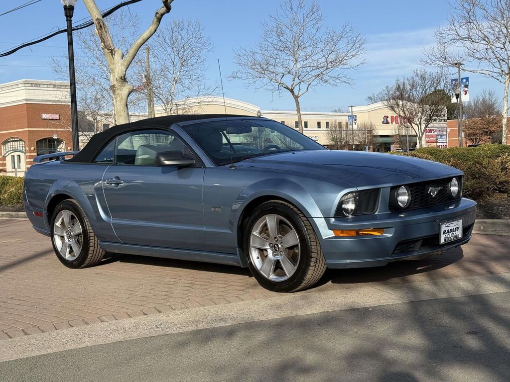 2007 Ford Mustang GT Premium Convertible RWD