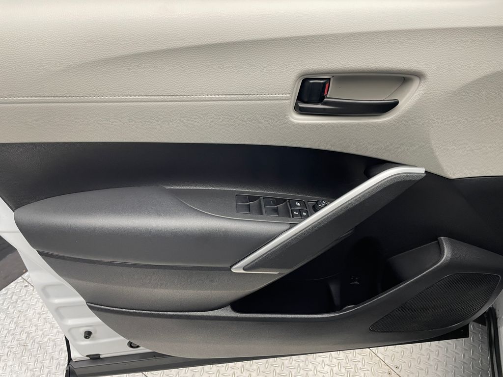 Thumbnail: 2022 Toyota Corolla Cross - 9