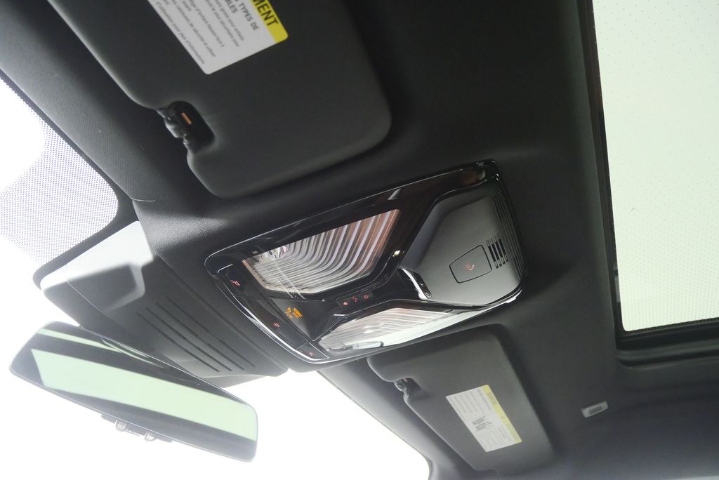 Thumbnail: 2024 BMW X6 - 21