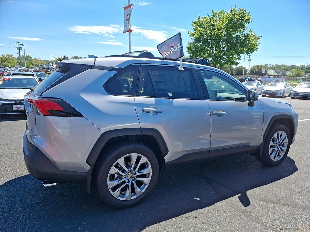 Thumbnail: 2025 Toyota RAV4 - 7