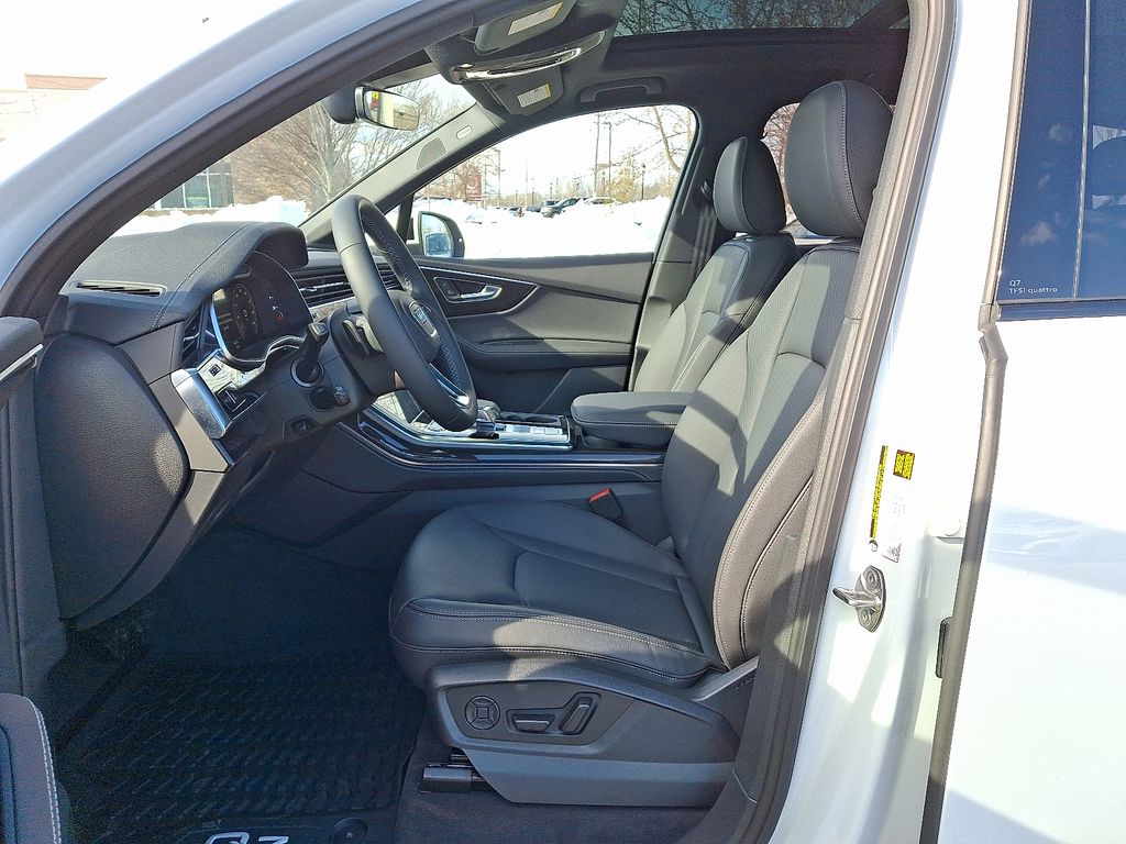 Thumbnail: 2026 Audi Q7 - 6