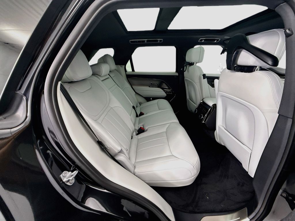 Thumbnail: 2026 Land Rover Range Rover Sport - 21