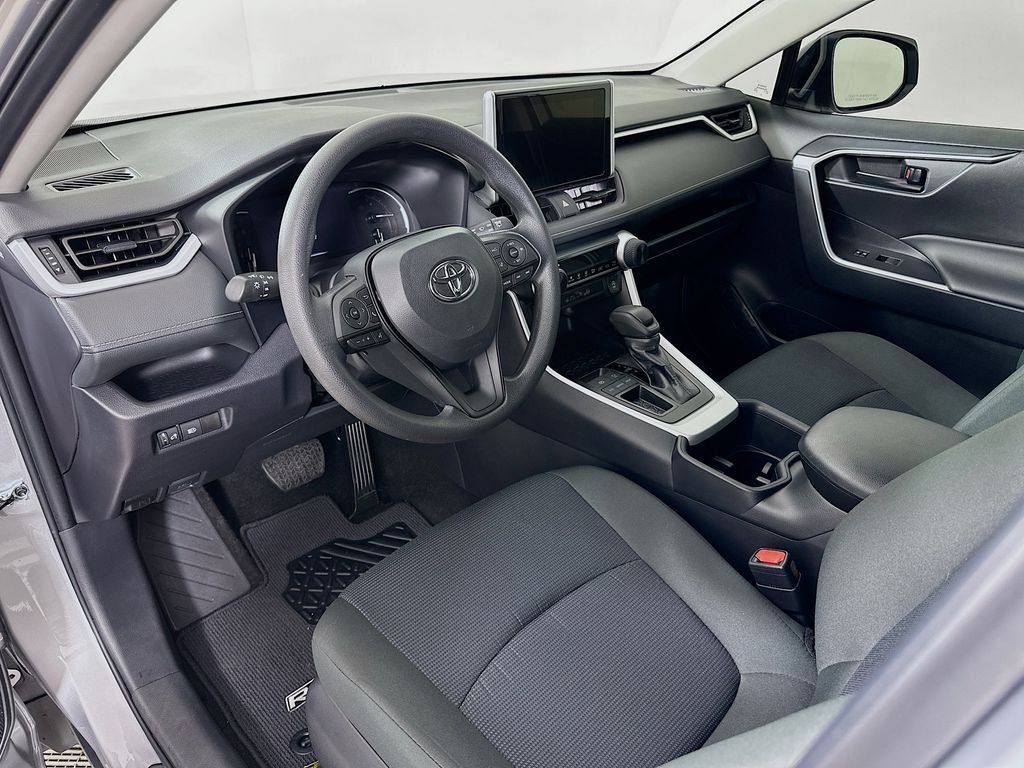 Thumbnail: 2025 Toyota RAV4 - 9