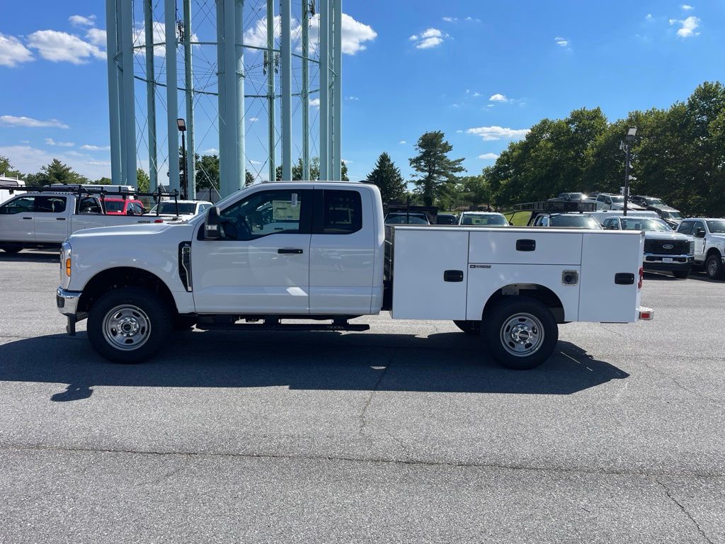 2026 Ford F-350 Chassis XL