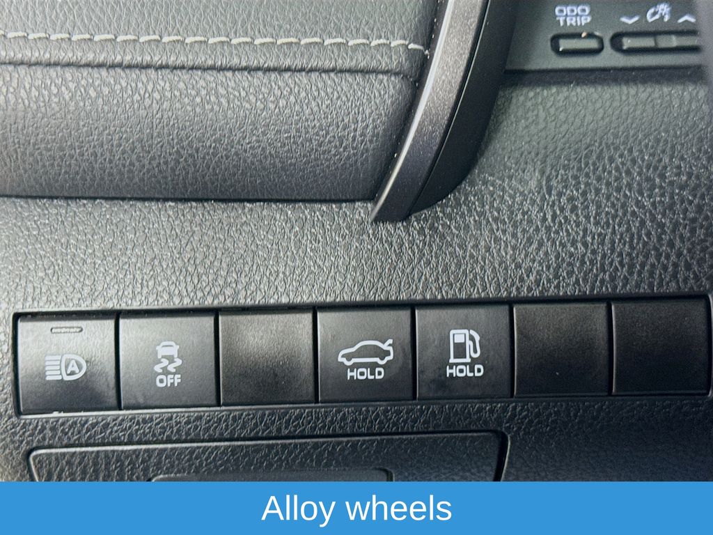 Used Car 2019 Toyota Camry Hybrid  Se For Sale Under $20,000 In Austin, Texas