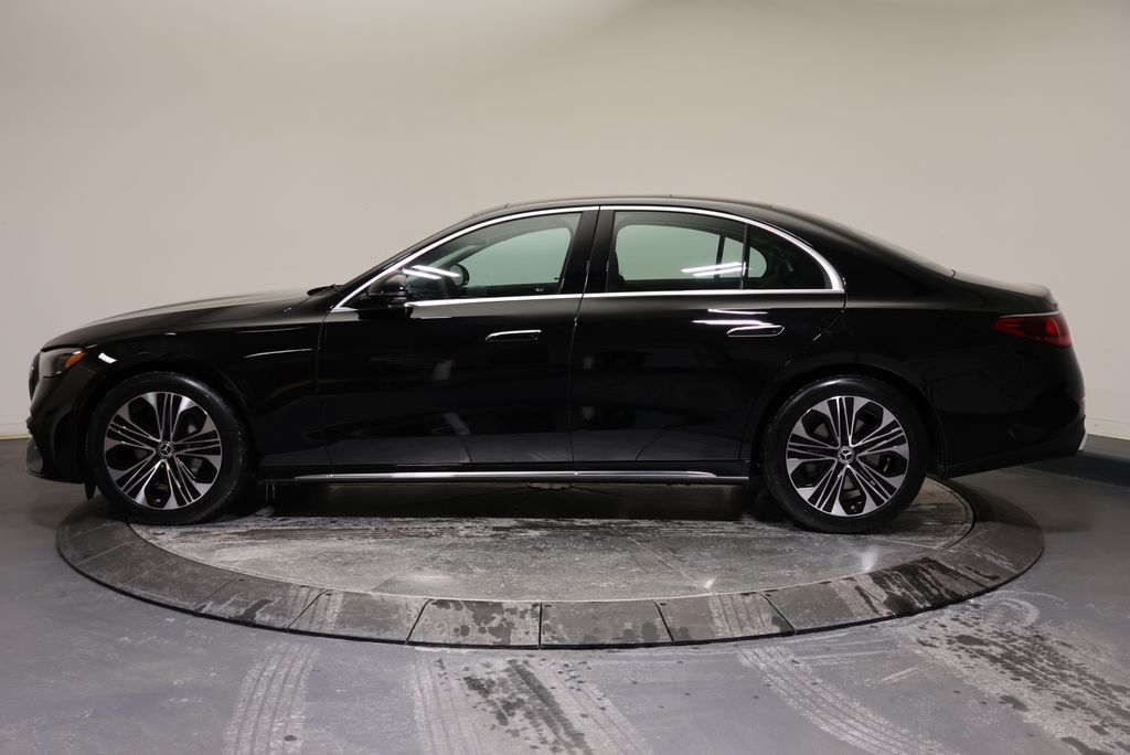Thumbnail: 2026 Mercedes-Benz E-Class - 4