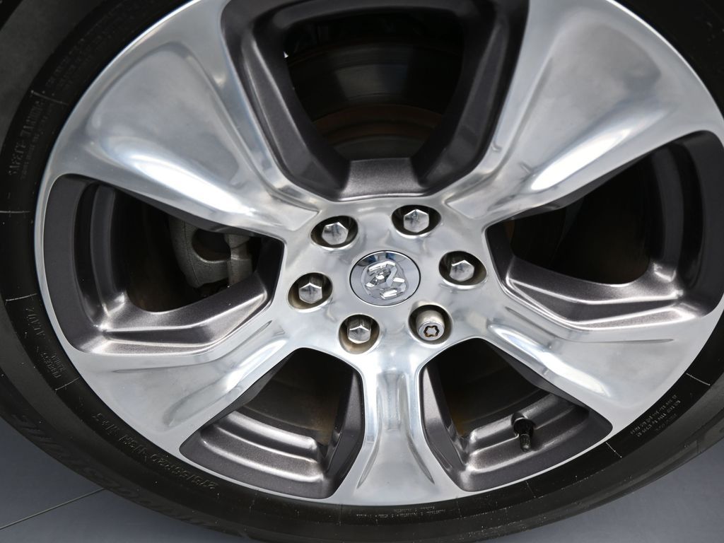 Used 2020 Diamond Black Crystal Pearlcoat Ram Laramie image 45