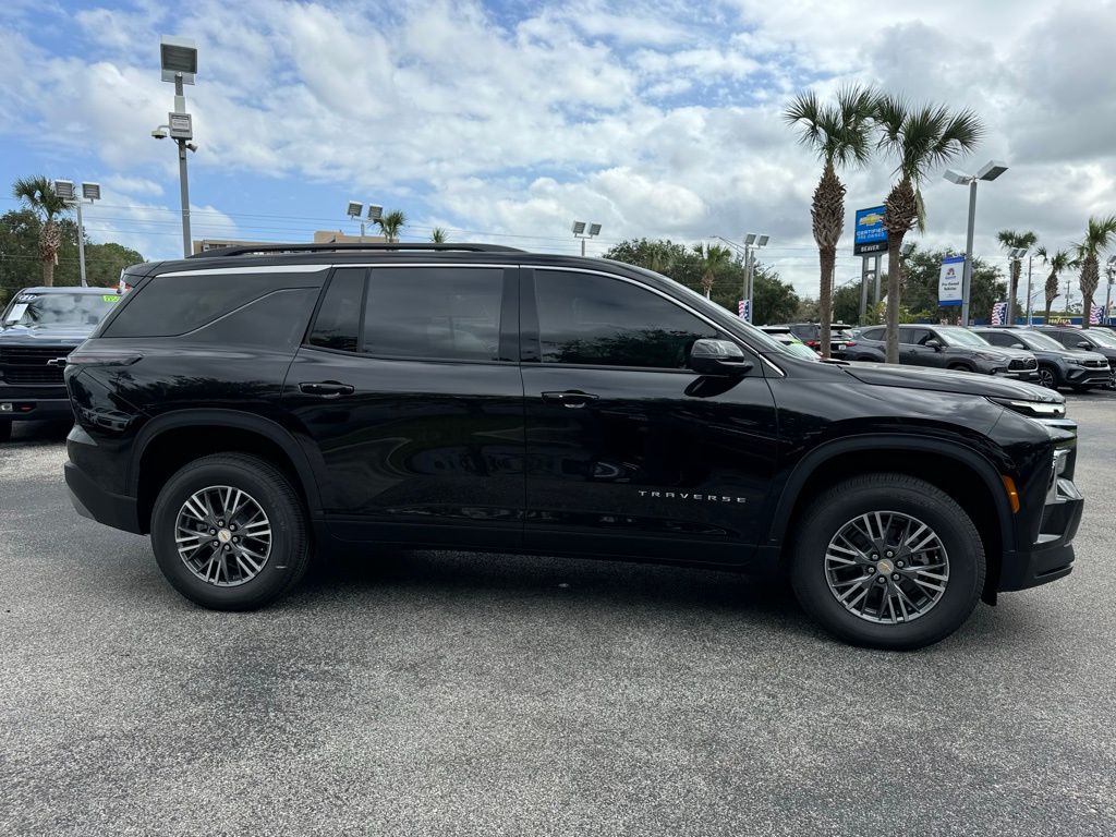 2024 Chevrolet Traverse LT 9