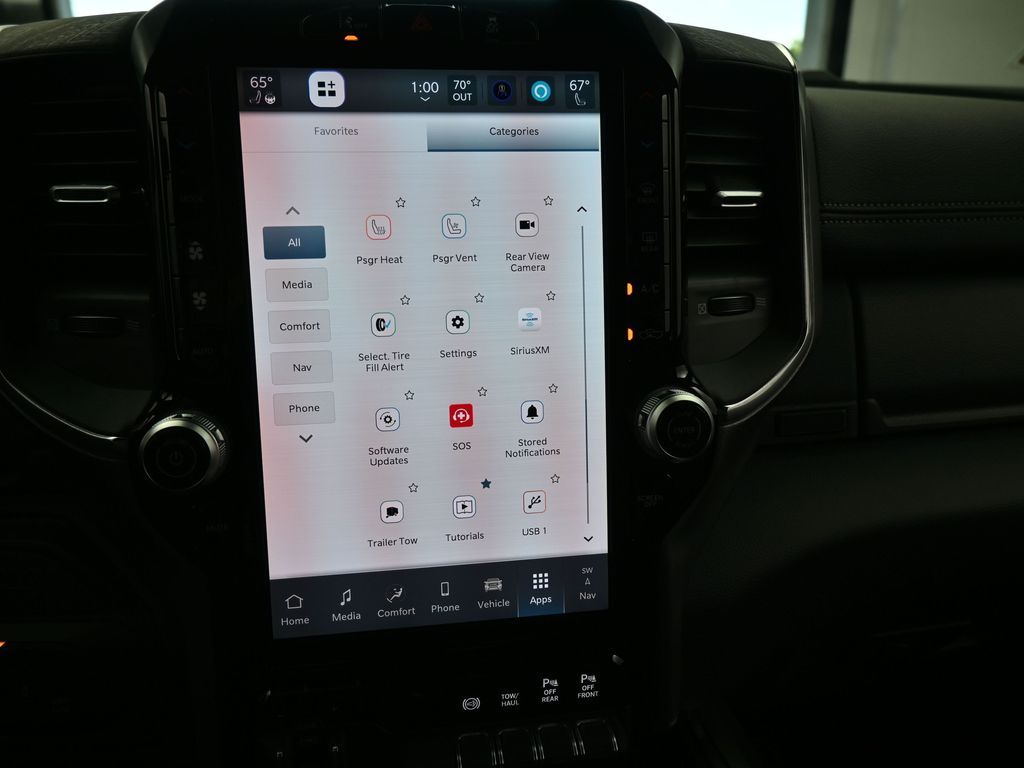 New 2026 Diamond Black Crystal Pearlcoat Ram Laramie image 24