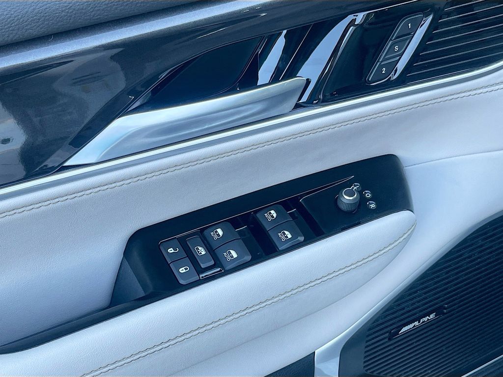 2024 Jeep Wagoneer Base White at River Oaks CDJR