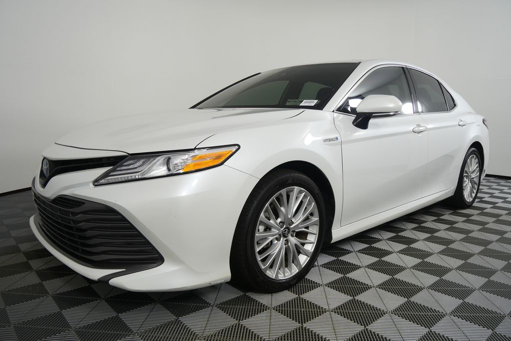Thumbnail: 2020 Toyota Camry - 8