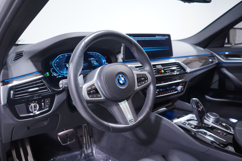 2022 BMW 5 Series 530e iPerformance 6