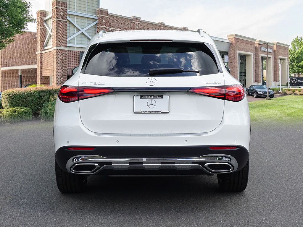2025 Mercedes-Benz GLC 300 6