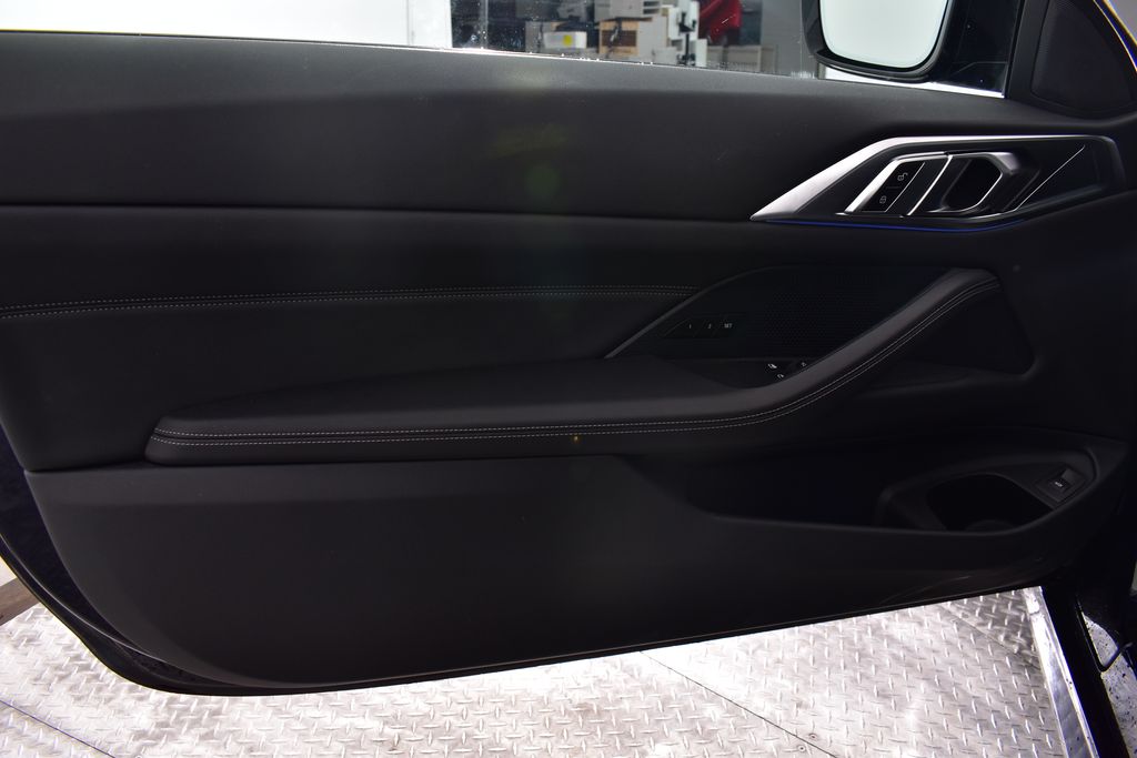 Thumbnail: 2022 BMW 4 Series - 10