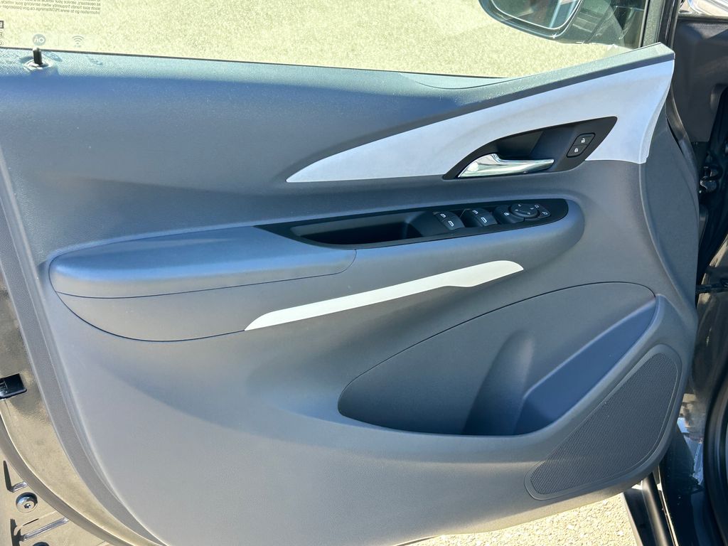 2021 Chevrolet Bolt EV LT 11