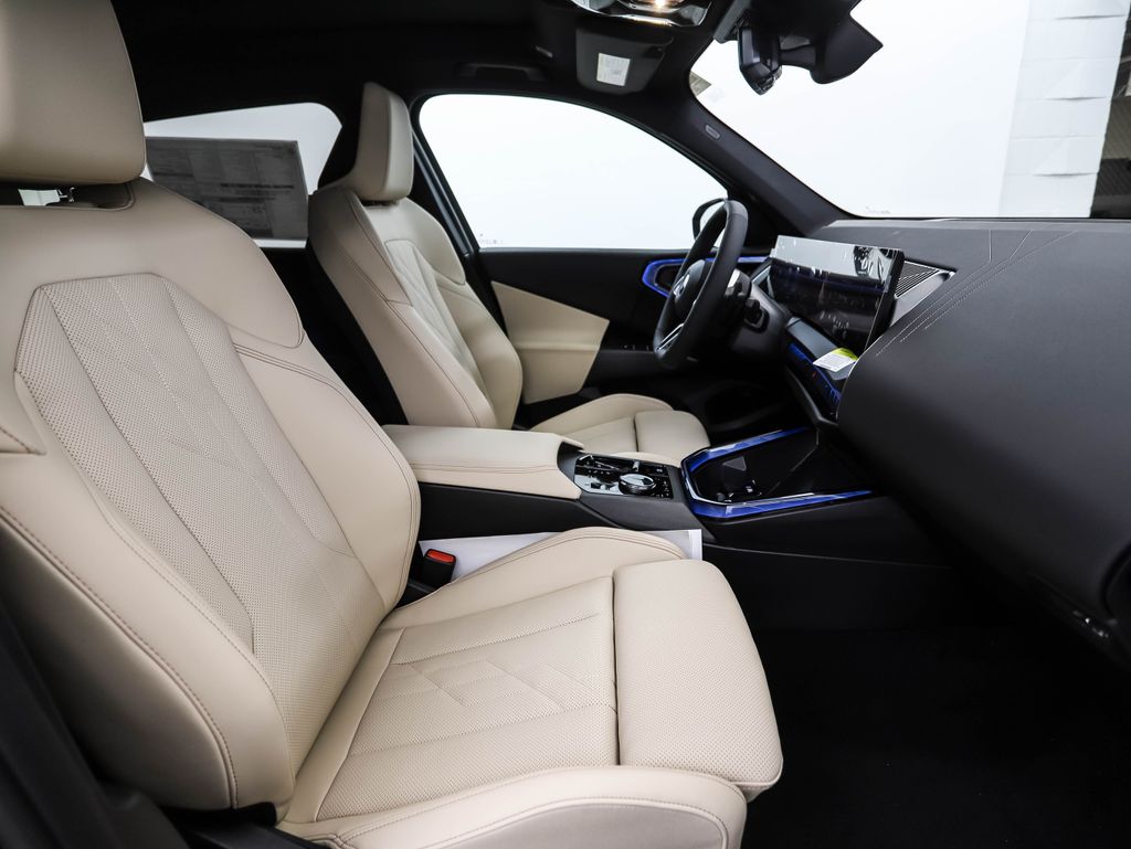 Thumbnail: 2025 BMW X3 - 32