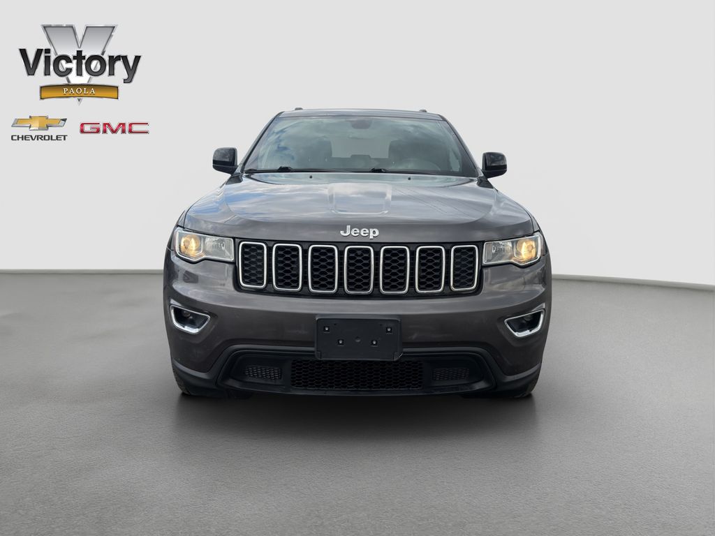 Used 2018 Jeep Grand Cherokee Laredo E with VIN 1C4RJFAG8JC335607 for sale in Kansas City