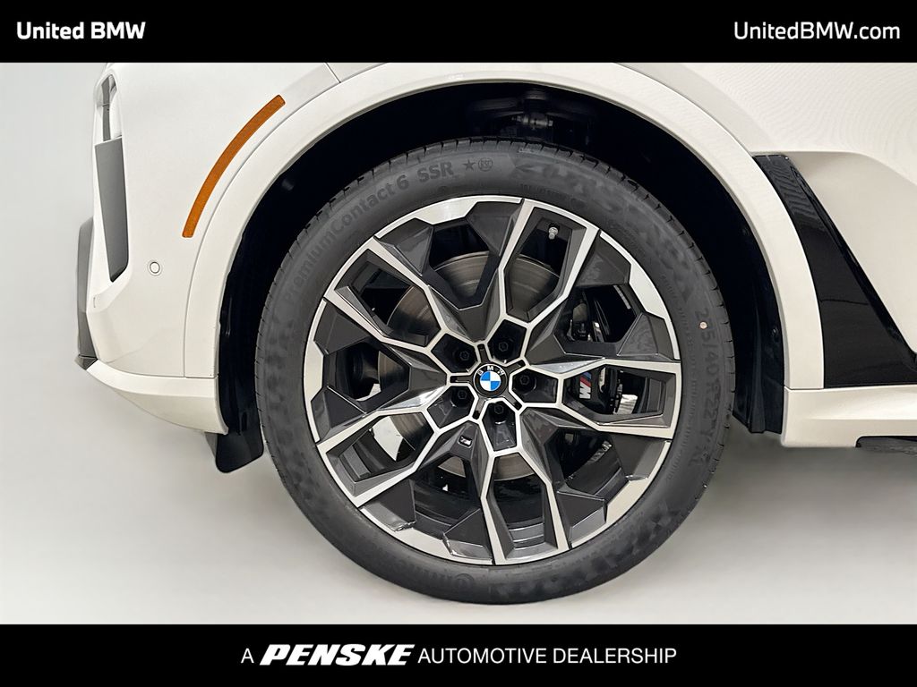 Thumbnail: 2027 BMW X7 - 2
