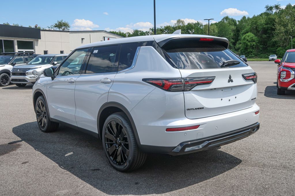 2026 Mitsubishi Outlander LE 2.5 S-AWC