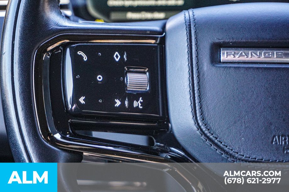 Used 2023 White Land Rover SE Dynamic image 28