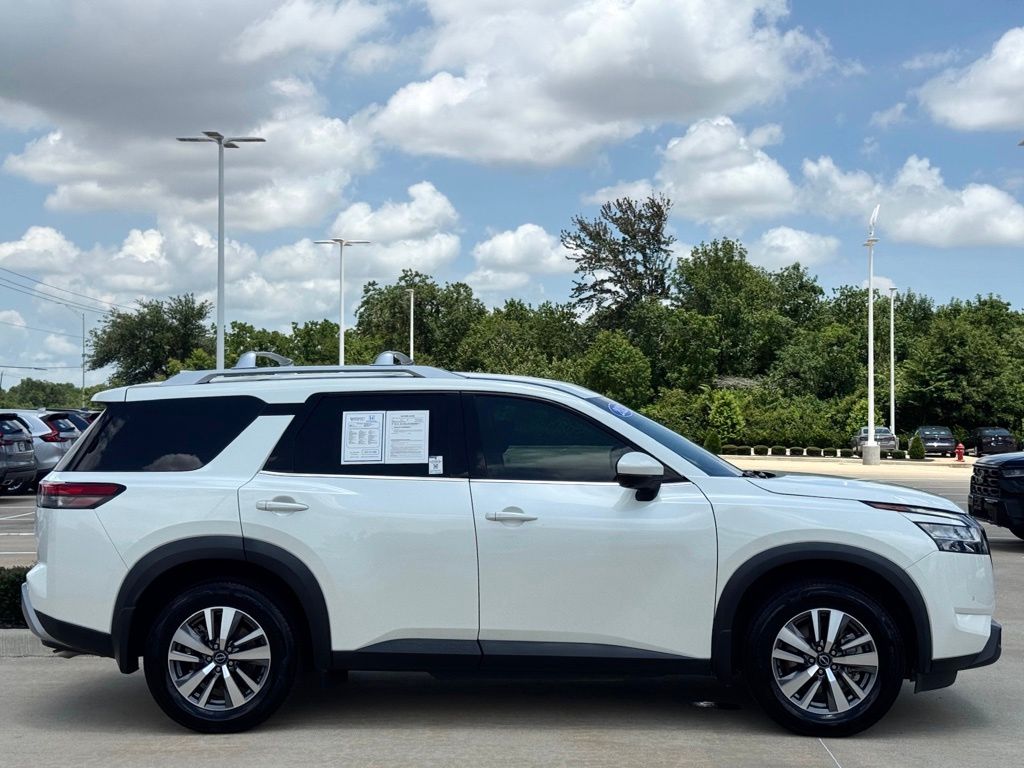 2023 Nissan Pathfinder SL White at Bravo Nissan