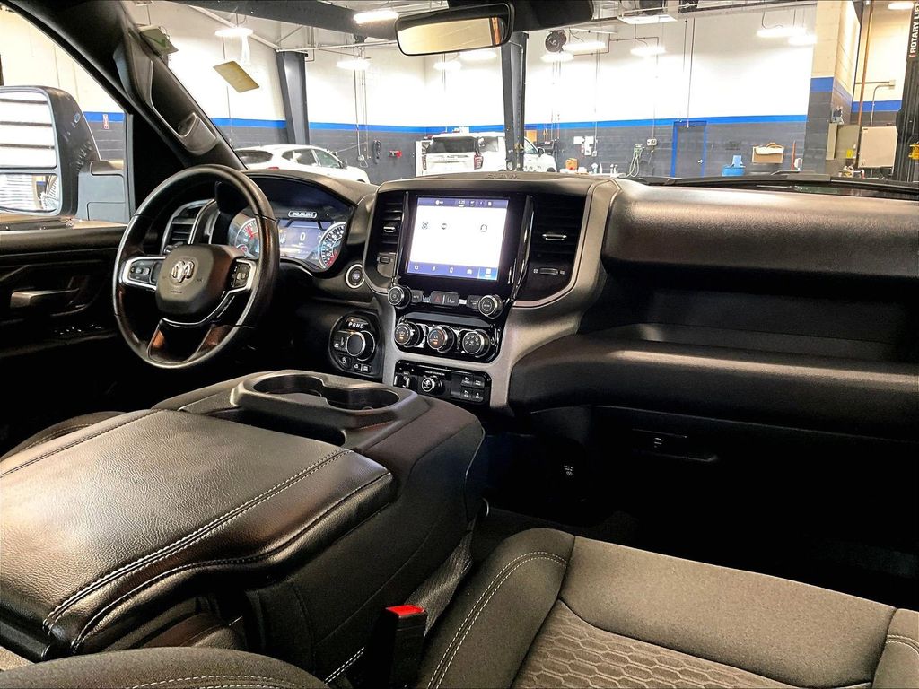 2025 Ram 1500 — photo 14