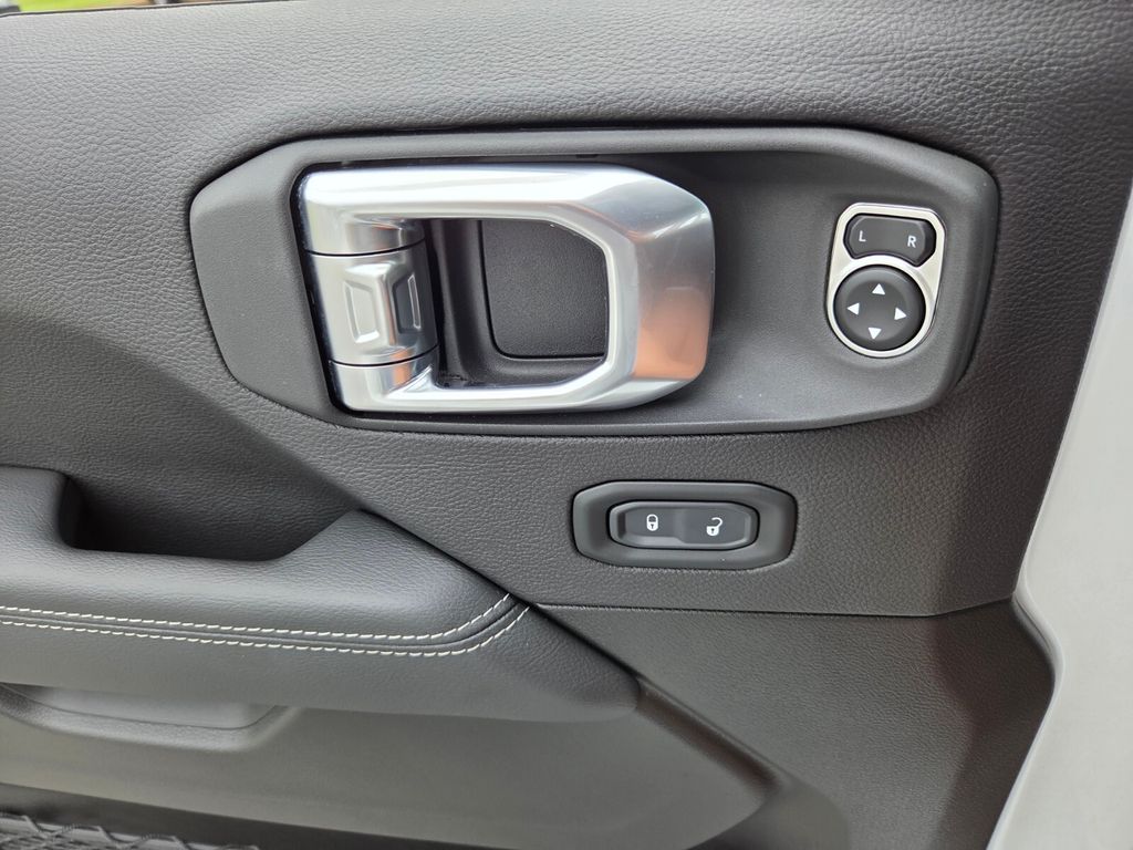 Used 2023 Jeep Wrangler SUV