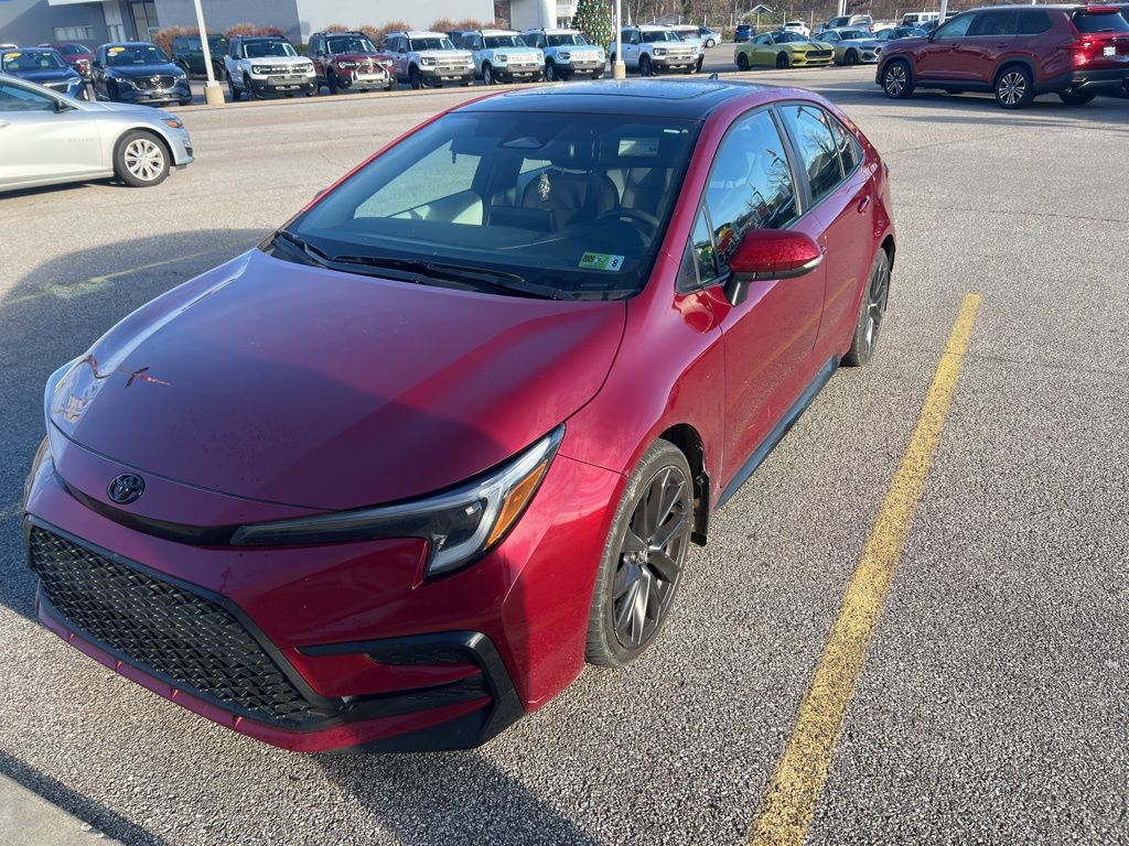 2023 Toyota Corolla SE's photo