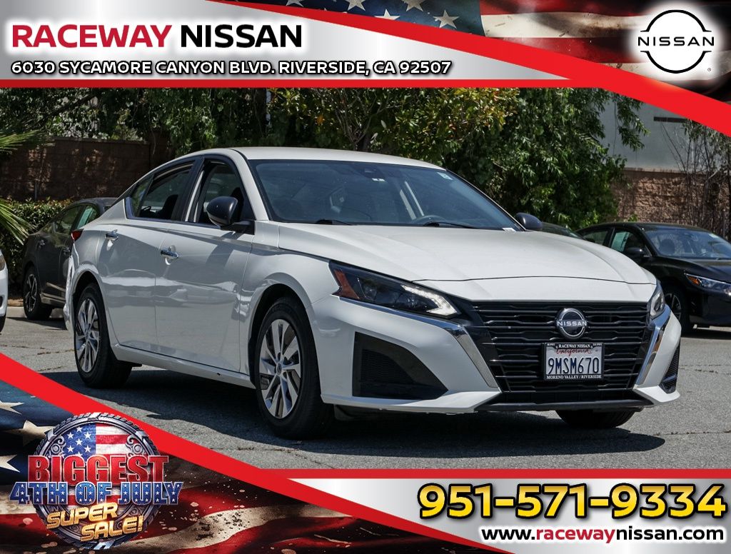 Glacier White 2024 Nissan Altima Sedan Front-Wheel Drive Continuously Variable Transmission