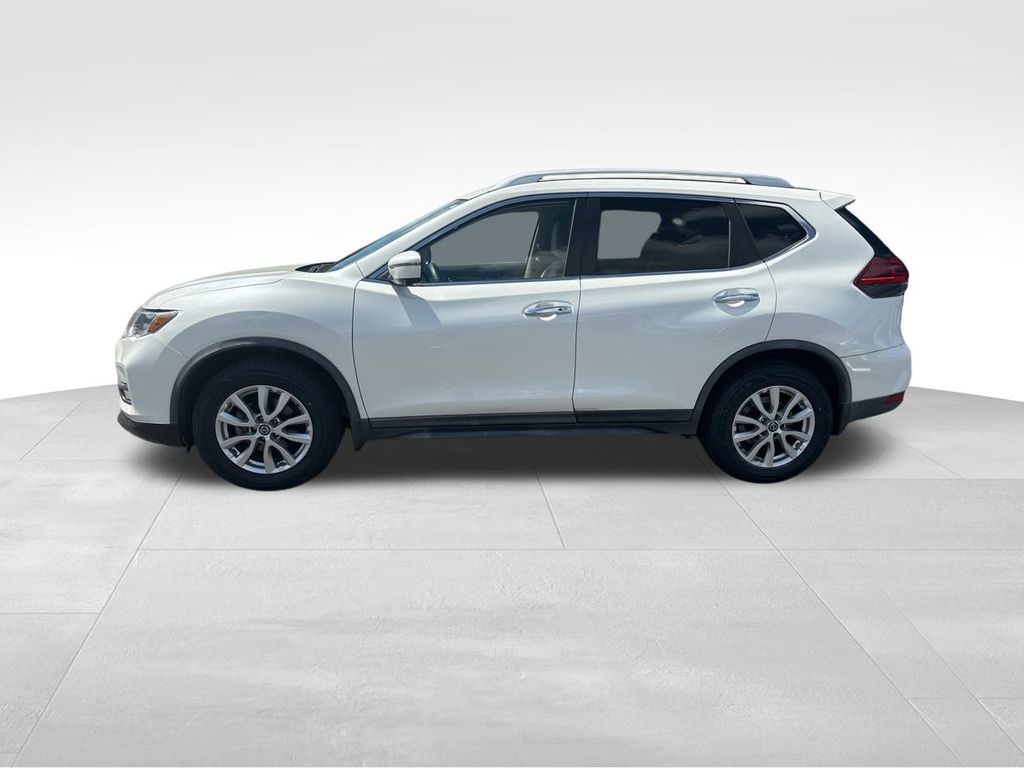 2018 Pearl White Nissan Rogue SV FWD SUV