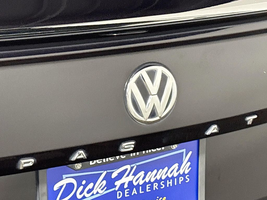 2021 Volkswagen Passat 2.0T R-Line