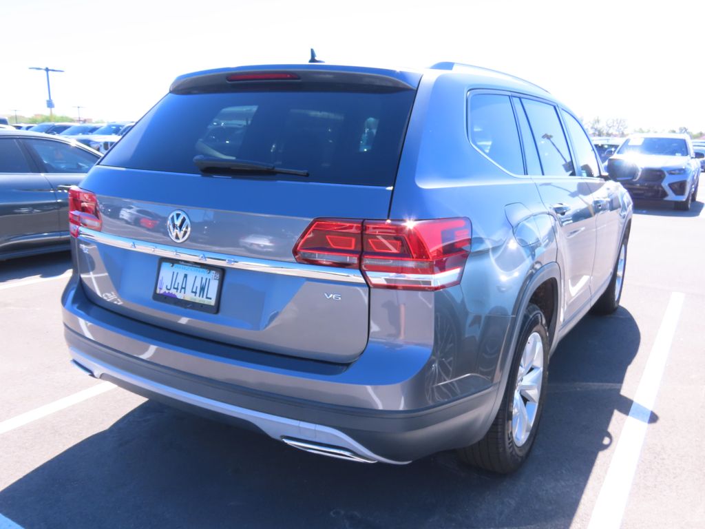 Thumbnail: 2018 Volkswagen Atlas - 3