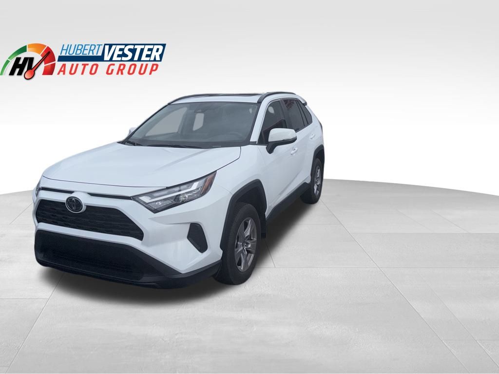 2025 Toyota RAV4 XLE FWD
