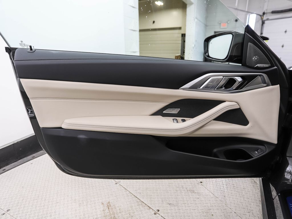 Thumbnail: 2027 BMW 4 Series - 9