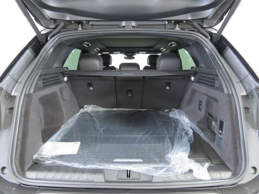 2025 Land Rover Range Rover Sport SE 30