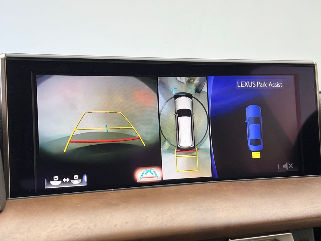 Thumbnail: 2016 Lexus LX - 17