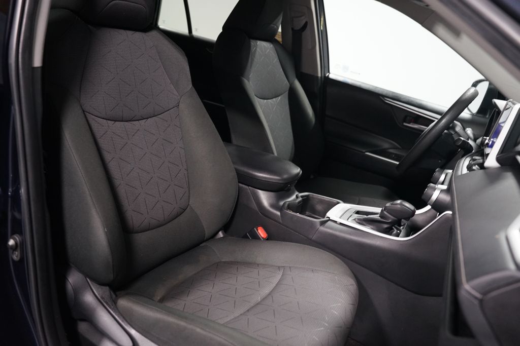 Thumbnail: 2023 Toyota RAV4 - 28