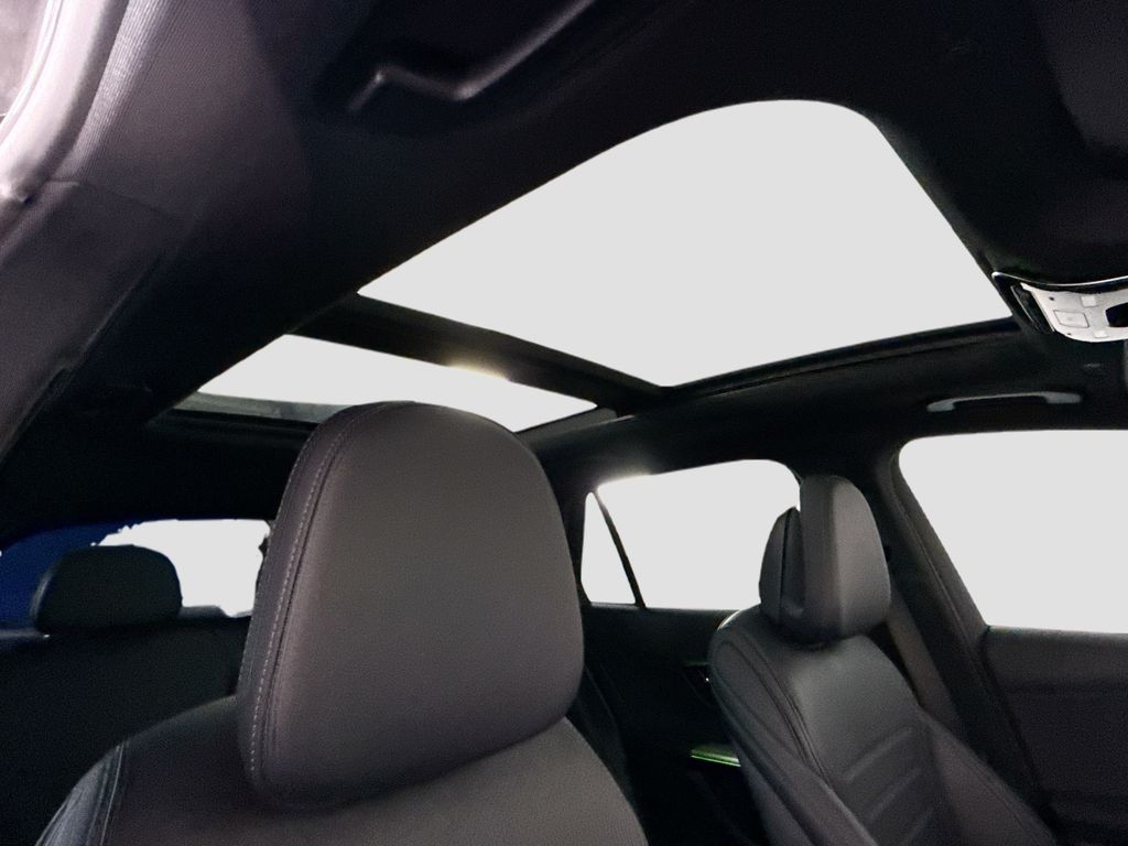 Thumbnail: 2025 Mercedes-Benz GLC - 19