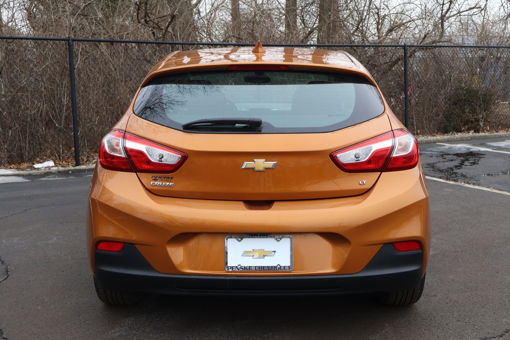 Thumbnail: 2017 Chevrolet Cruze - 6